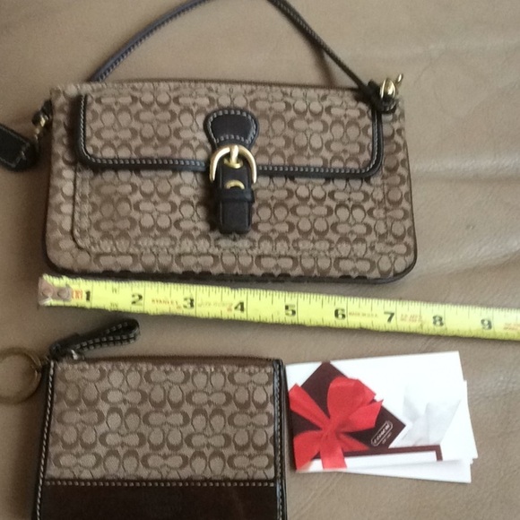 Coach Brown Signature Wristlet With Card Holder/coin Purse Also Come With Dust - Picture 6 of 9